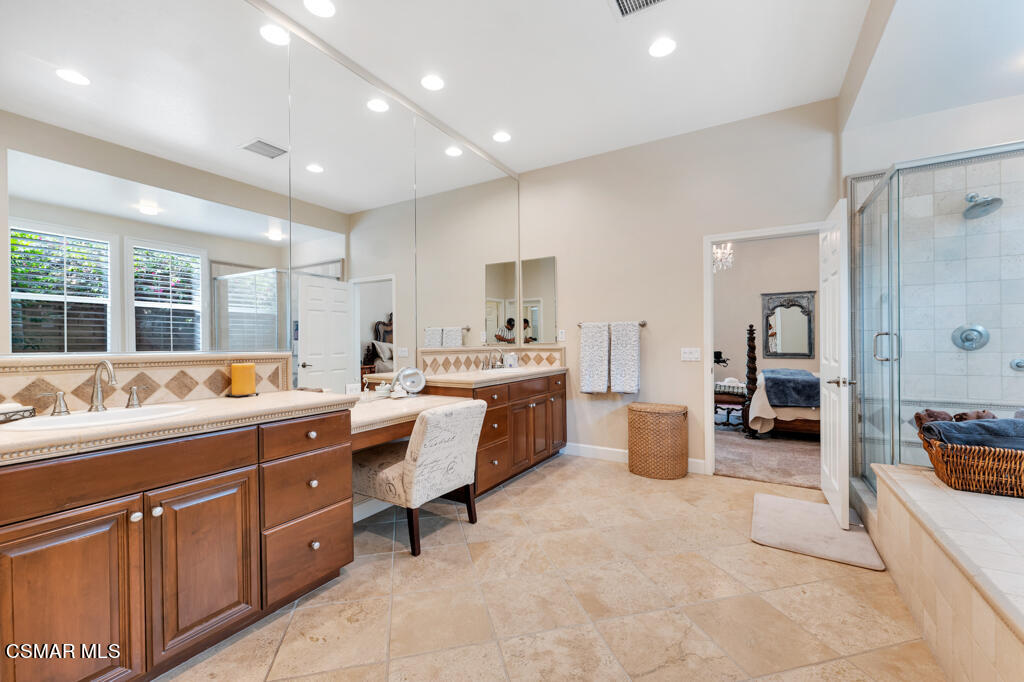 1776 Corte Jubilo Camarillo, CA 93012 - Photo 35 of 74 1776 Corte Jubilo- HsHProd-16