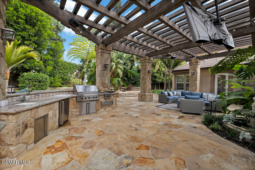 1776 Corte Jubilo Camarillo, CA 93012 - Photo 10 of 74 1776 Corte Jubilo- HsHProd-40