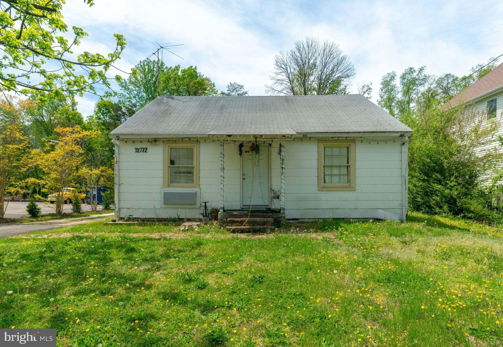 Cute home with so much potential