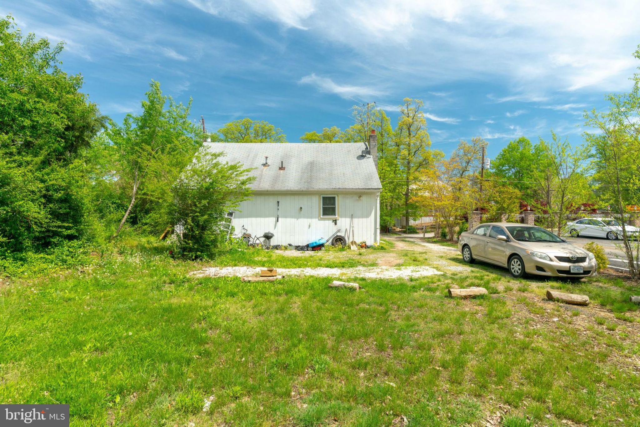 12722 Occoquan Road Woodbridge, VA 22192 - Photo 8 of 11 Lots of space behind the home