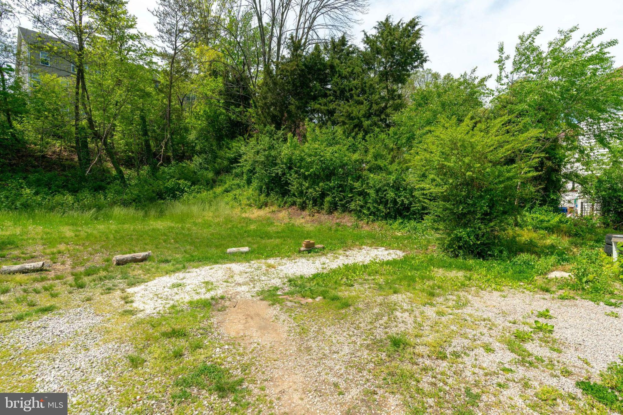 12722 Occoquan Road Woodbridge, VA 22192 - Photo 10 of 11 Lots of land surrounding home