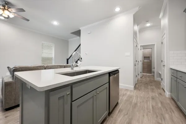 $3,000 | 2360 Spg Pk Boulevard, Arlington, TX 76016