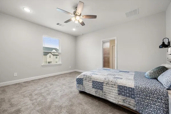 $3,000 | 2360 Spg Pk Boulevard, Arlington, TX 76016
