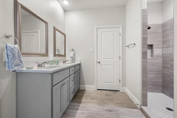 $3,000 | 2360 Spg Pk Boulevard, Arlington, TX 76016