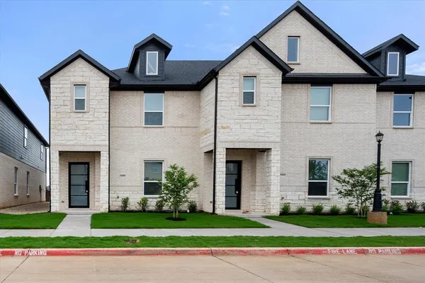$3,000 | 2360 Spg Pk Boulevard, Arlington, TX 76016