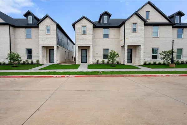 $3,000 | 2360 Spg Pk Boulevard, Arlington, TX 76016