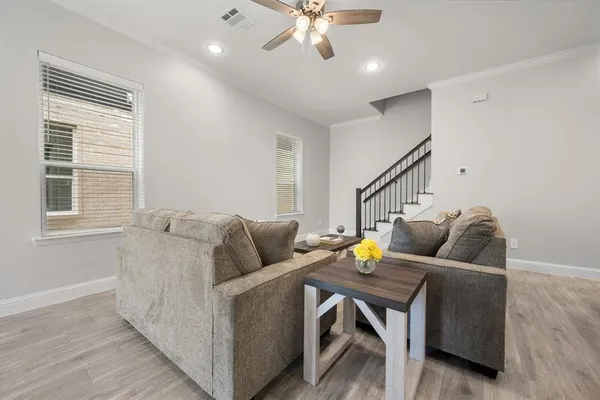 $3,000 | 2360 Spg Pk Boulevard, Arlington, TX 76016