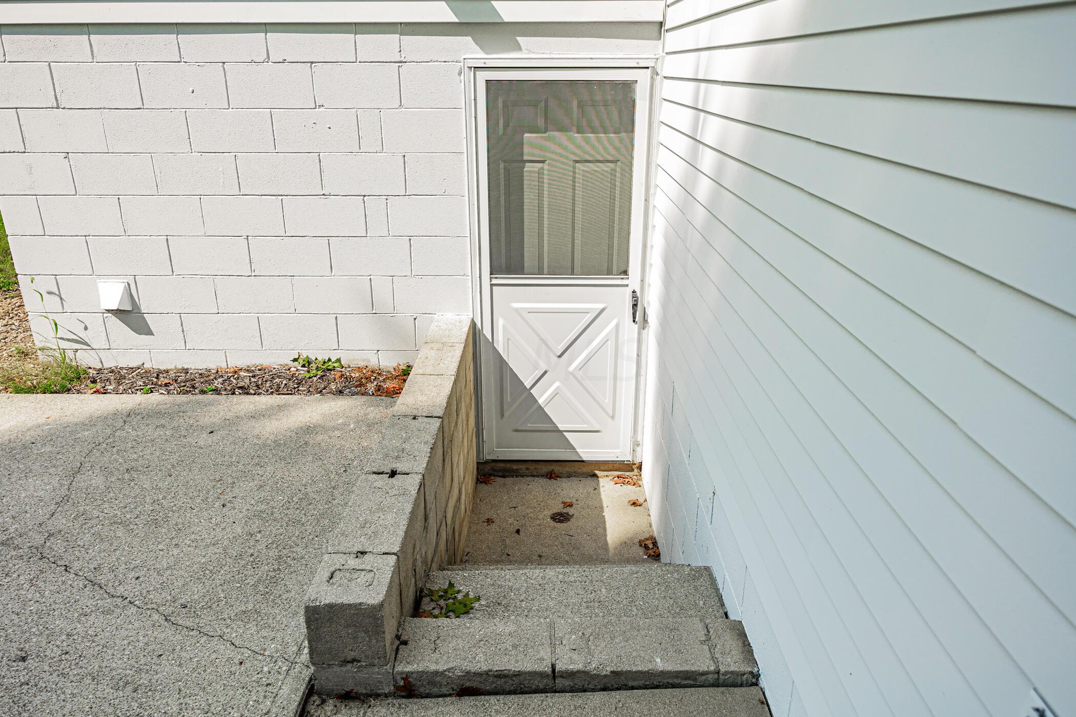 1717 Norma Road Columbus, OH 43229 - Photo 20 of 58 1717 Norma Rd 012