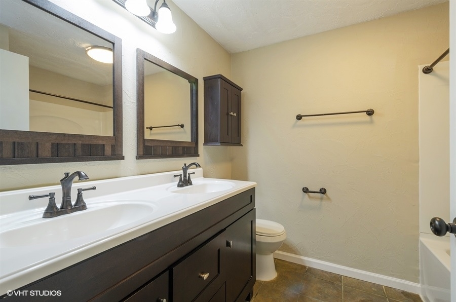 1281 Riverene Way Anderson, IN 46012 - Photo 14 of 25 Gallery Image 14