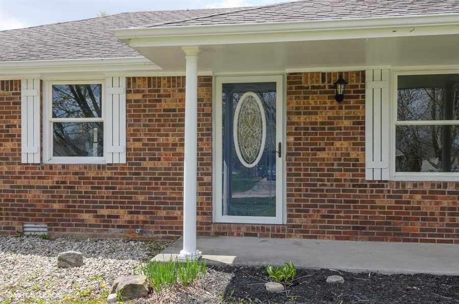 1281 Riverene Way Anderson, IN 46012 - Photo 3 of 25 Gallery Image 3