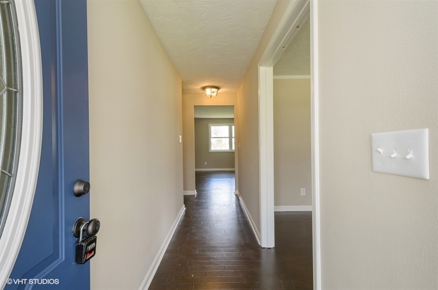 1281 Riverene Way Anderson, IN 46012 - Photo 4 of 25 Gallery Image 4