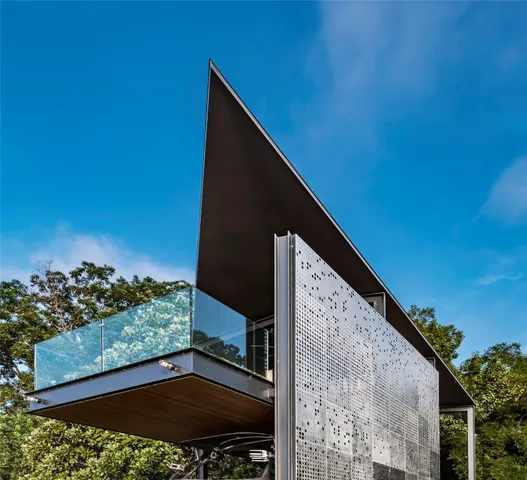 $6,950,000 | 2007 Lakeshore Drive, Austin, TX 78746