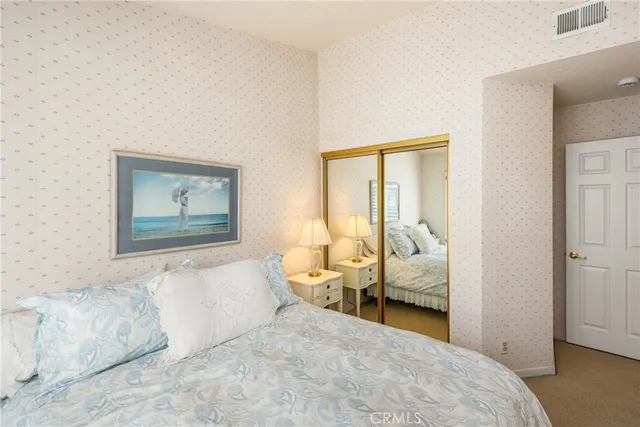 $1,299,000 | 19412 Pompano Lane, Unit 106, Huntington Beach, CA 92648