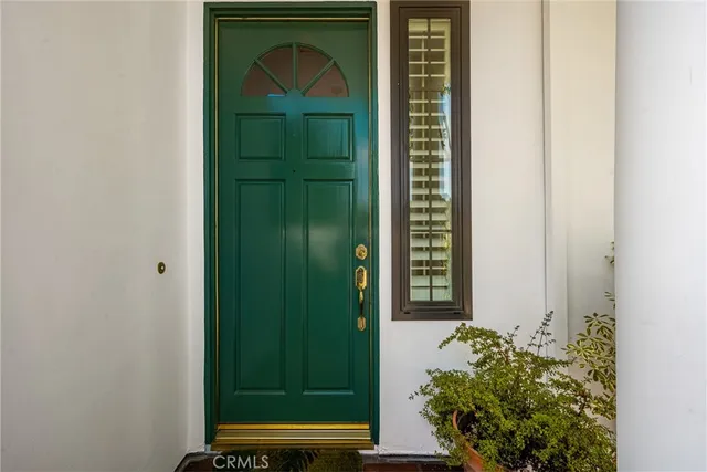 $1,299,000 | 19412 Pompano Lane, Unit 106, Huntington Beach, CA 92648