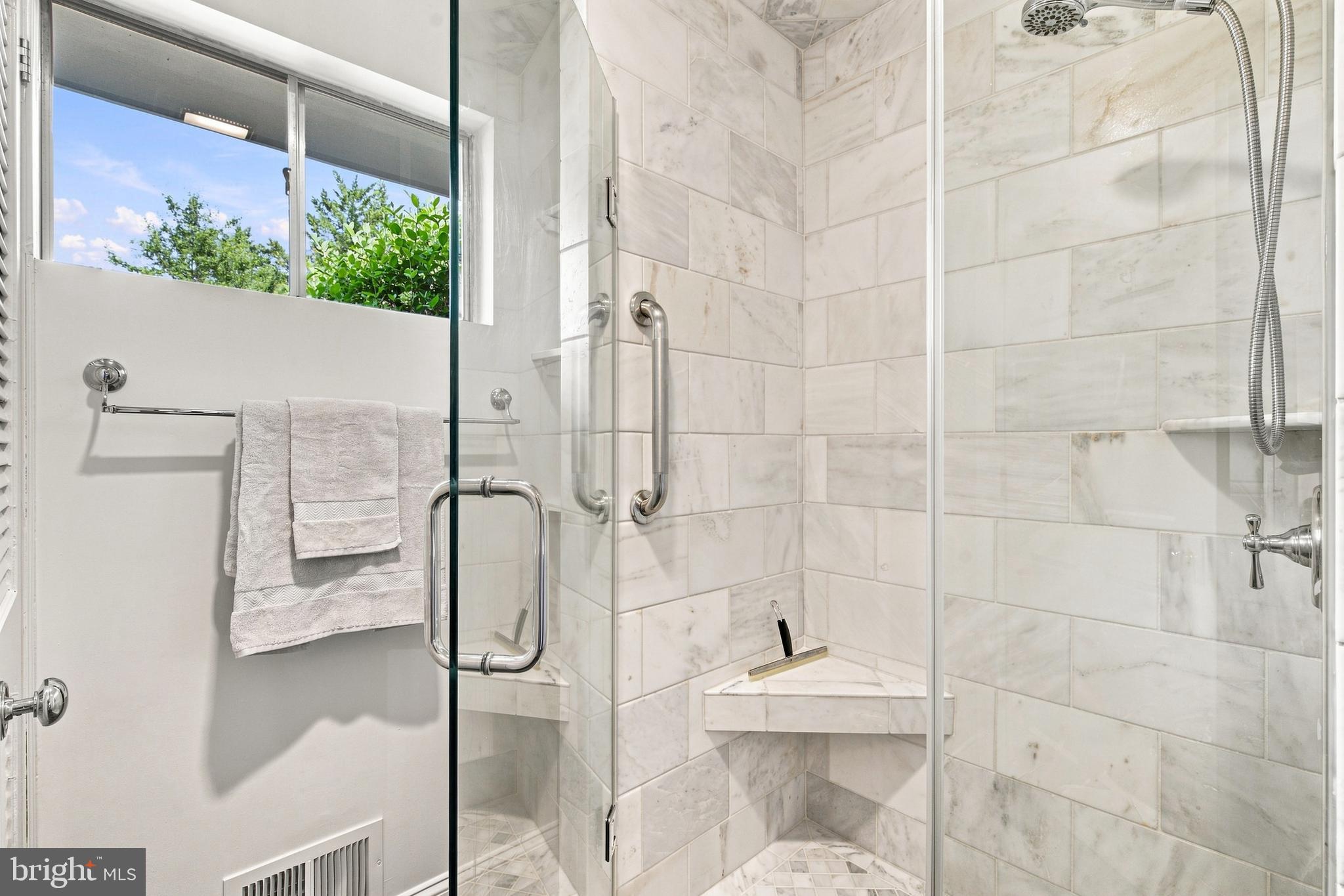 4018 Roberts Road Fairfax, VA 22032 - Photo 49 of 106 Gallery Image 49