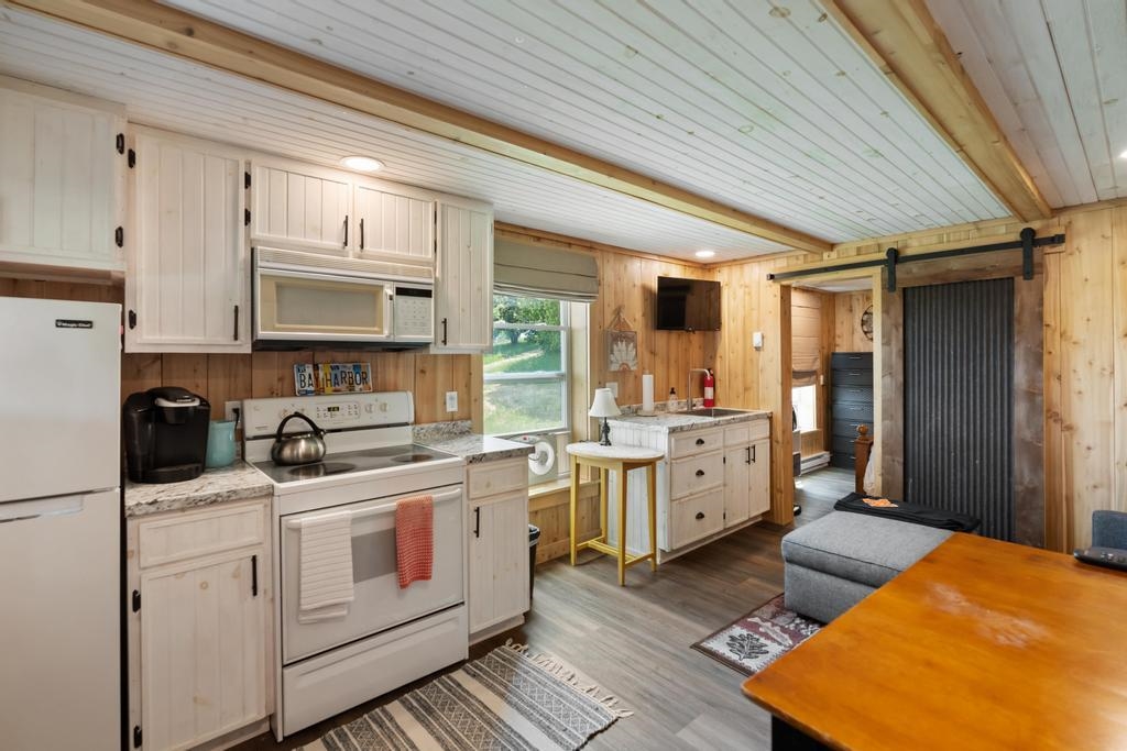 9235 Bailey Road East Jordan, MI 49727 - Photo 31 of 45
