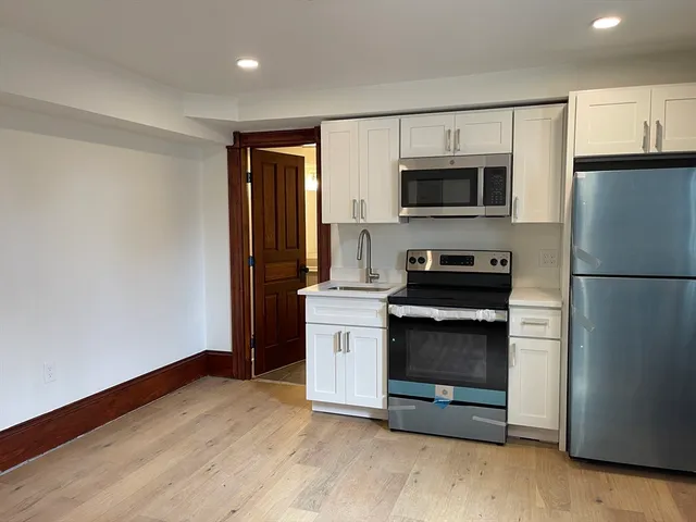 $1,300 | 41 Summer Street, Unit 1, Leominster, MA 01453