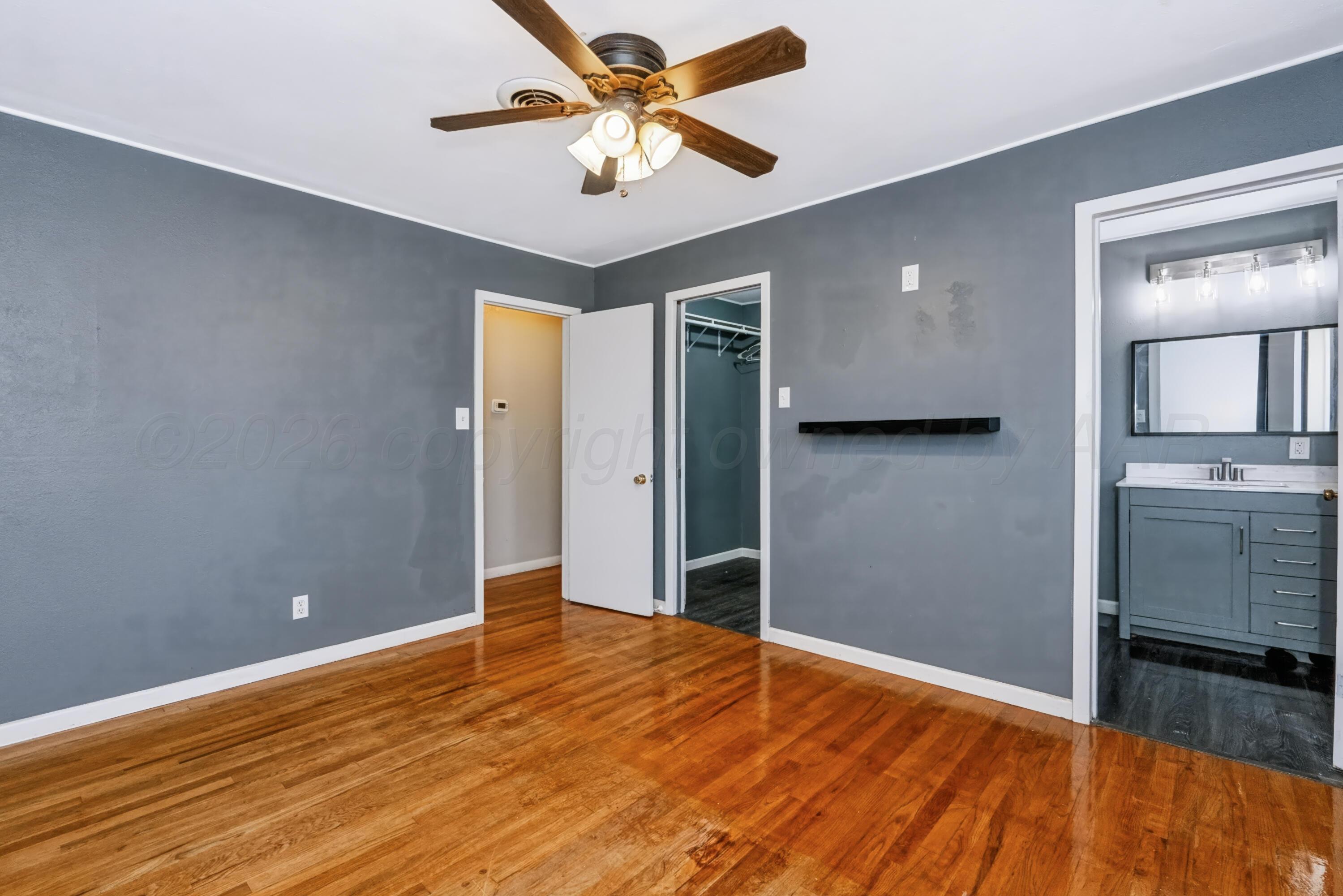 4119 Crockett Street Amarillo, TX 79110 - Photo 11 of 26 MASTER BDRM