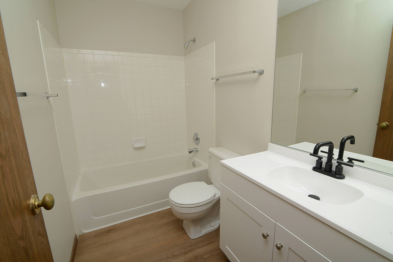 503 Yardley Drive Carol Stream, IL 60188 - Photo 29 of 41 a bathroom with a sink a toilet and a mirror