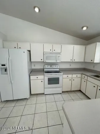 $1,800 | 9 Lyons Place, Palm Coast, FL 32137