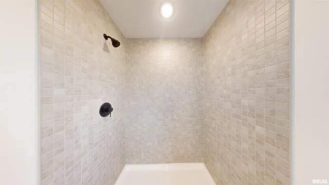 $332,530 | 5940 Butterfield Court, Bettendorf, IA 52722