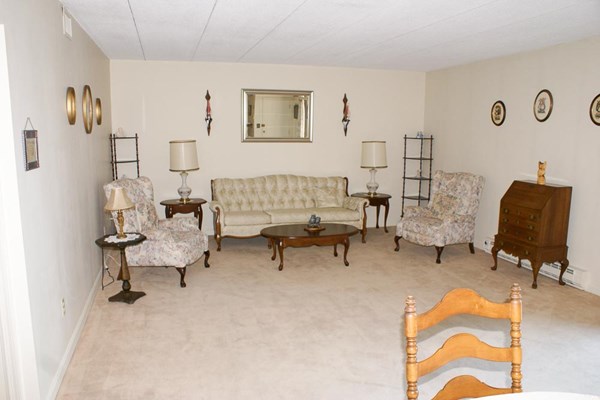 41 Angleside Road, Unit 3 Waltham, MA 02453 - Photo 2 of 29