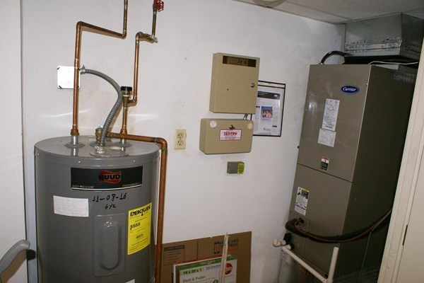 41 Angleside Road, Unit 3 Waltham, MA 02453 - Photo 22 of 29