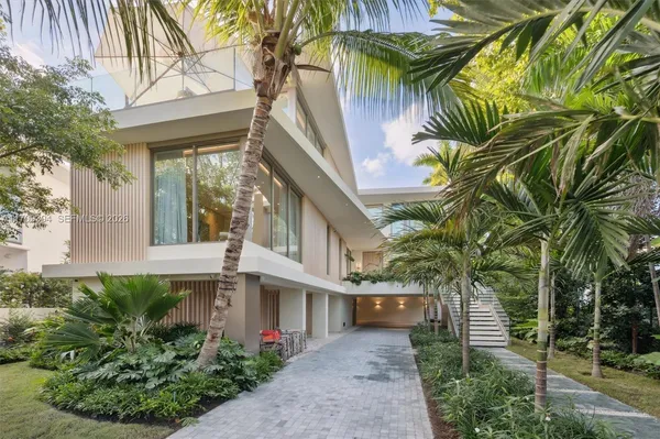 $200,000 | 424 West Rivo Alto Drive, Miami Beach, FL 33139