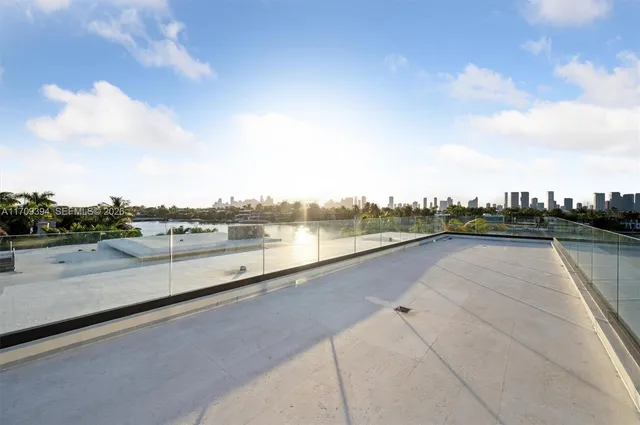 $200,000 | 424 West Rivo Alto Drive, Miami Beach, FL 33139