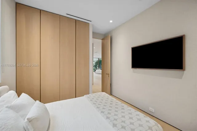 $200,000 | 424 West Rivo Alto Drive, Miami Beach, FL 33139