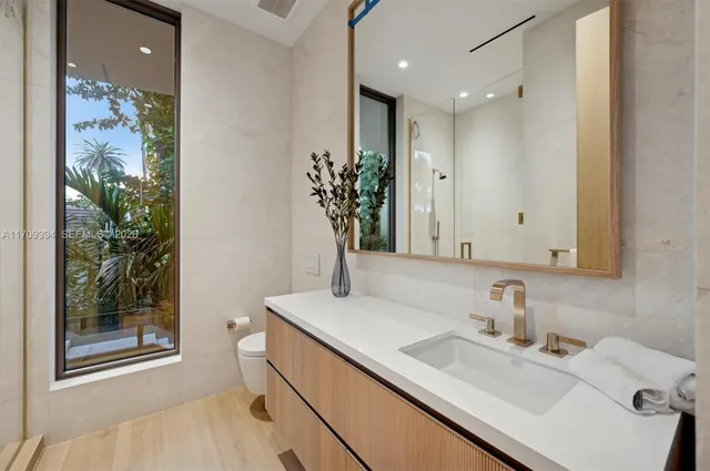 $200,000 | 424 West Rivo Alto Drive, Miami Beach, FL 33139