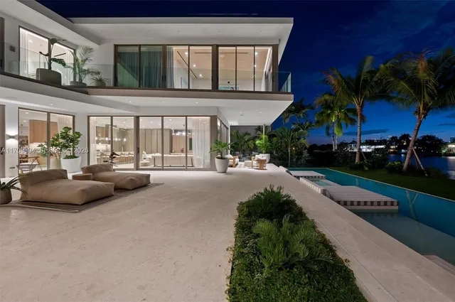 $200,000 | 424 West Rivo Alto Drive, Miami Beach, FL 33139