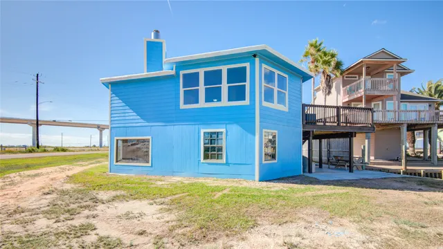 $325,000 | 26 Tarpon Lane, Freeport, TX 77541