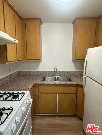 $1,575 | 428 South Grand View Street, Unit 204, Los Angeles, CA 90057