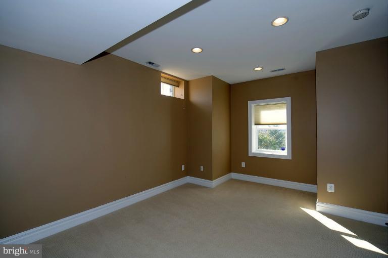 2641 Prices Distillery Road Clarksburg, MD 20871 - Photo 25 of 30 Lower Level