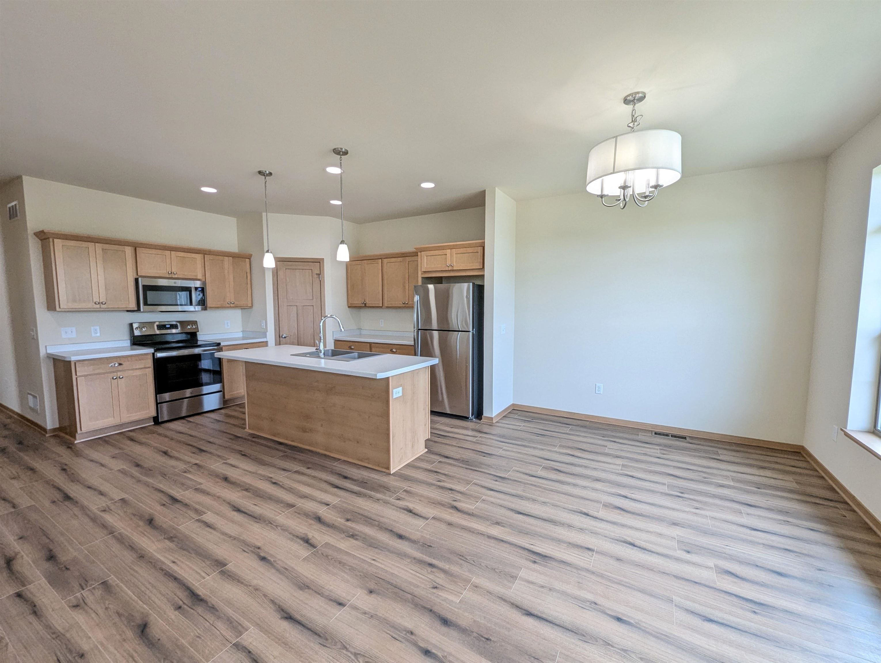 4817 Suelo Road Fitchburg, WI 53711 - Photo 15 of 33