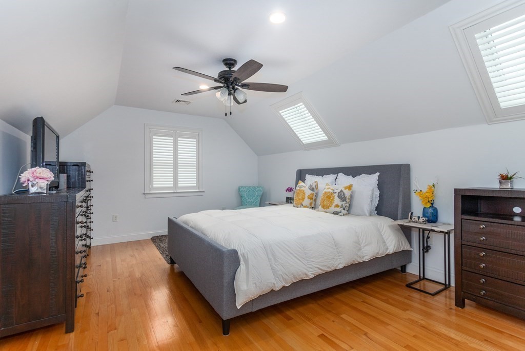 566 Trapelo Road, Unit 566 Belmont, MA 02478 - Photo 8 of 28 Gallery Image 8