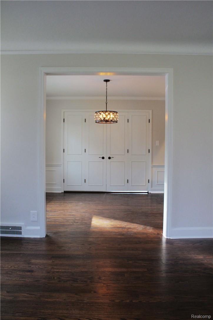 20235 Picadilly Road Detroit, MI 48221 - Photo 10 of 15 dining room.jpg