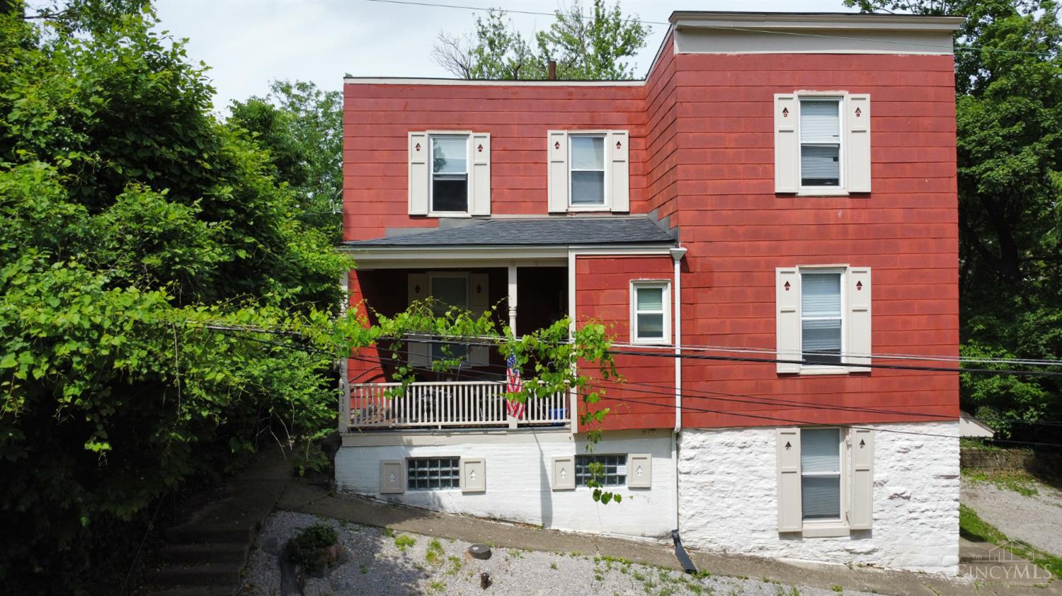 3011 Riddle View Lane Cincinnati, OH 45220 - Photo 1 of 15