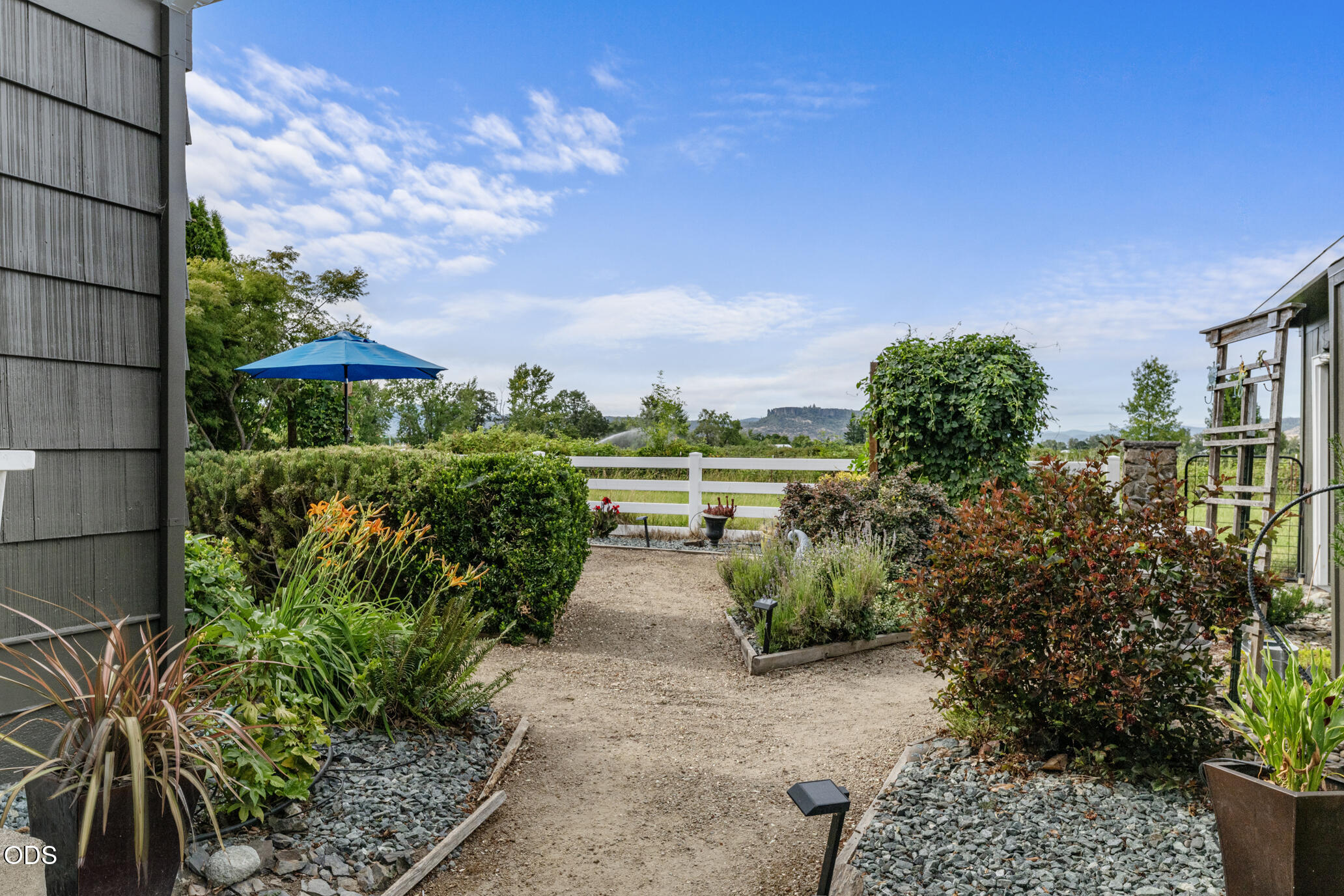 2622 Eric Avenue Central Point, OR 97502 - Photo 44 of 63