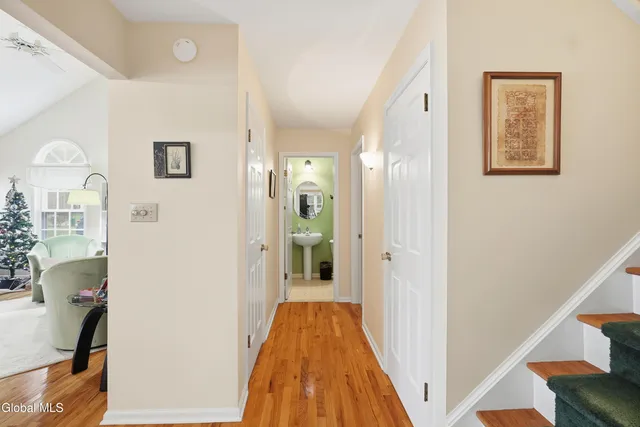 $399,900 | 138 Killarney Drive, Niskayuna, NY 12309