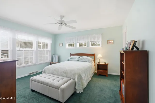 $399,900 | 138 Killarney Drive, Niskayuna, NY 12309