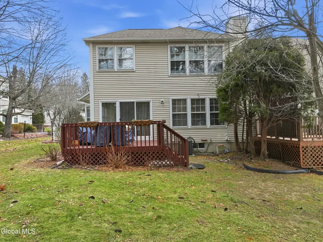 $399,900 | 138 Killarney Drive, Niskayuna, NY 12309