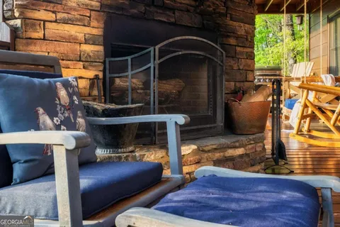 a view of an outdoor space