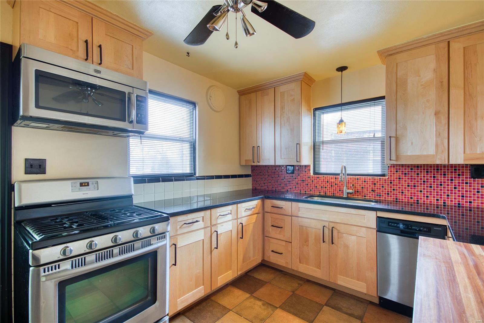 705 North Florissant Road St. Louis, MO 63135 - Photo 5 of 23 Gallery Image 5