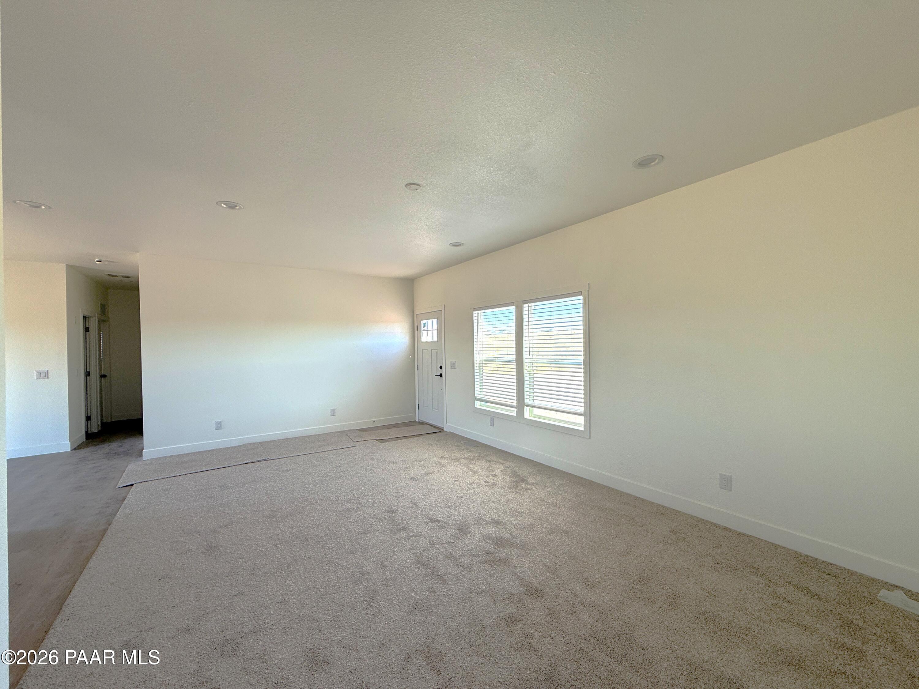 26994 North Chicory Way Paulden, AZ 86334 - Photo 6 of 18 Living Rm