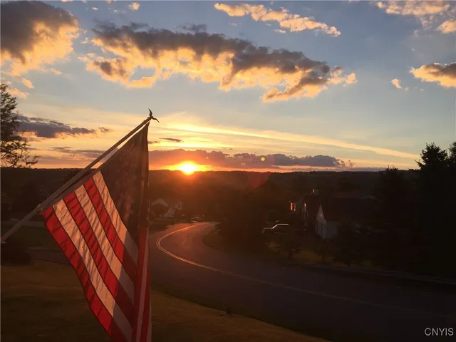 $520,000 | 9480 Sunrise Drive, Paris, NY 13456