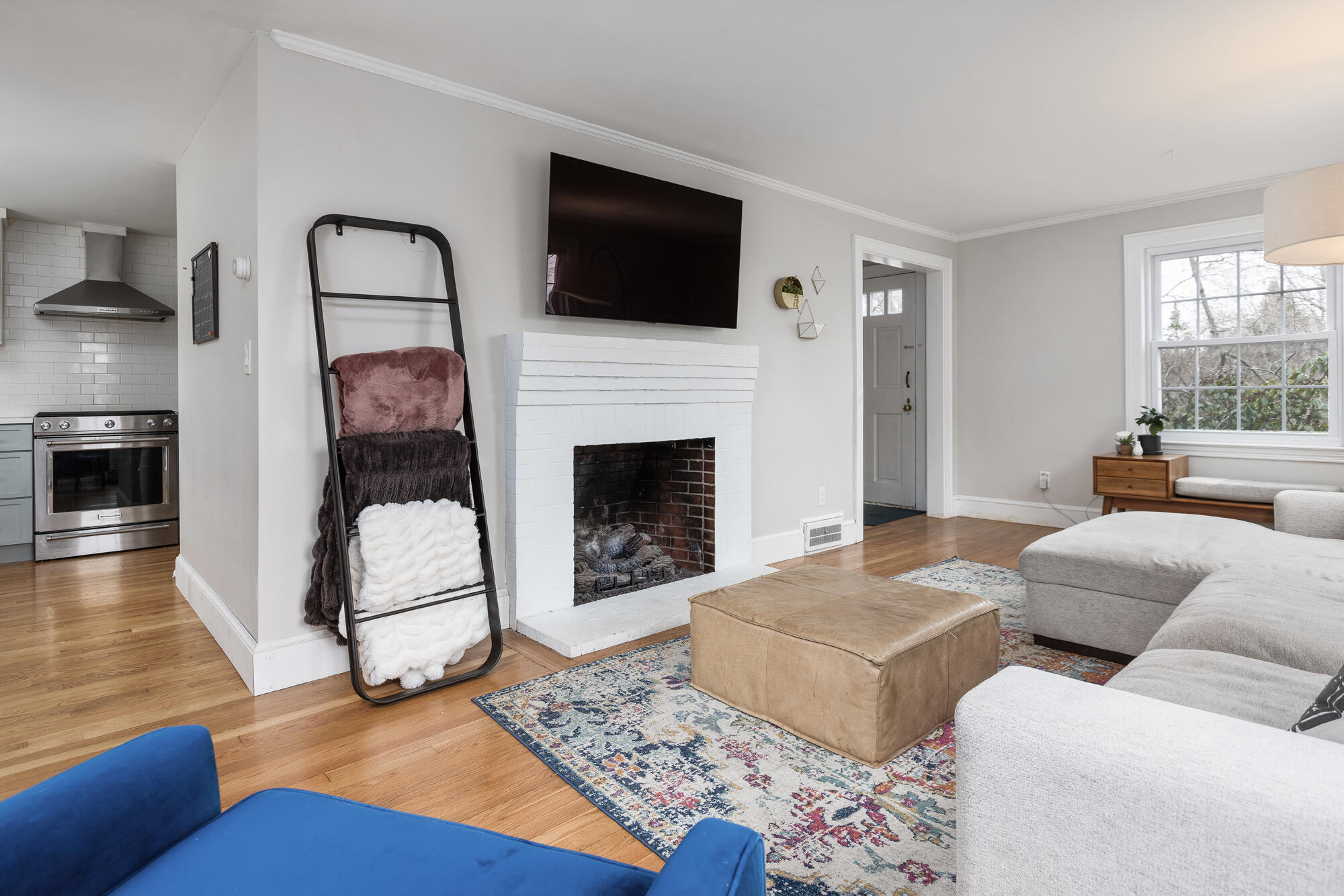 41 Scott Dyer Road Cape Elizabeth, ME 04107 - Photo 15 of 31 Living Room-5