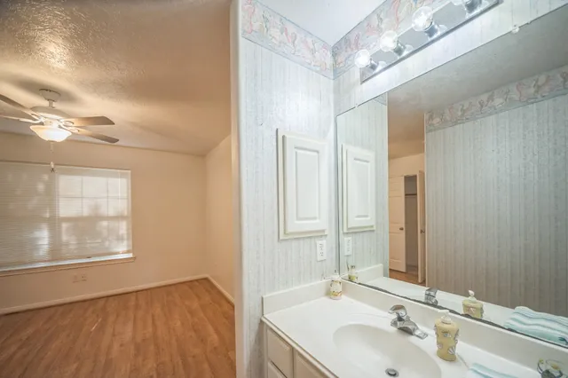 $314,900 | 2601 South Broadway Street, Unit 62, La Porte, TX 77571