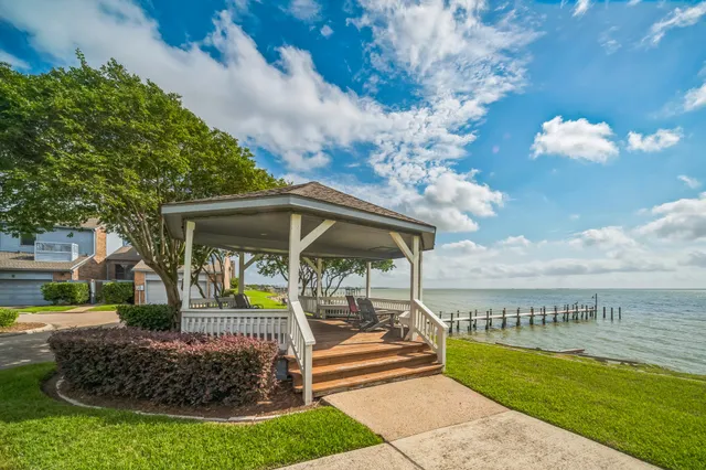 $314,900 | 2601 South Broadway Street, Unit 62, La Porte, TX 77571